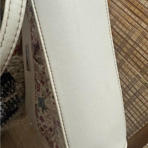 Rare Vintage Koltov Floral Women's Bag with Cream Accents - cottagecore! - Picture 8 of 8